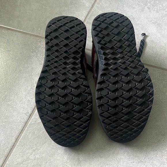 Vans - Picture 4 of 4